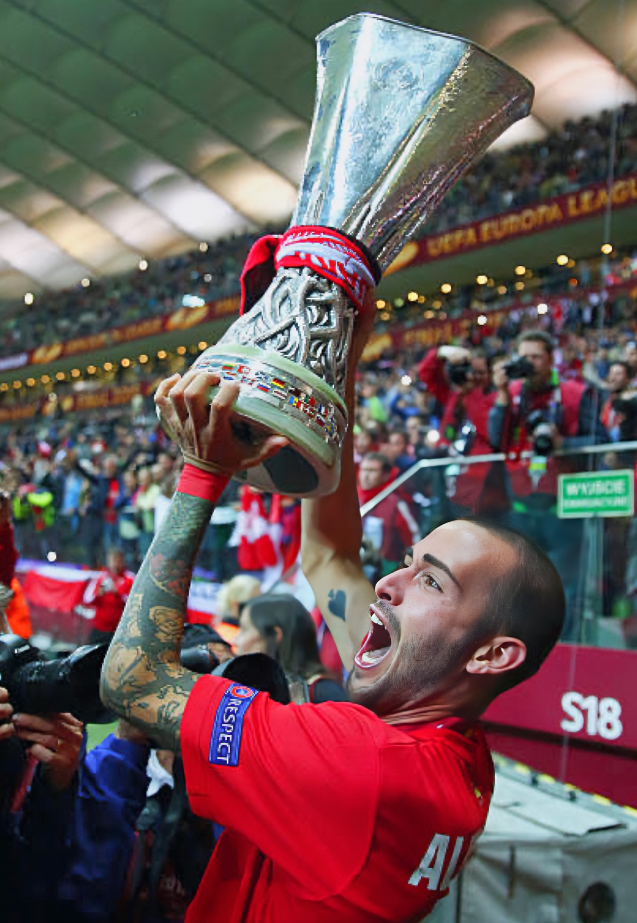 罗马备战比利亚雷亚尔，期待取得胜利(意甲罗马球员比利亚尔)