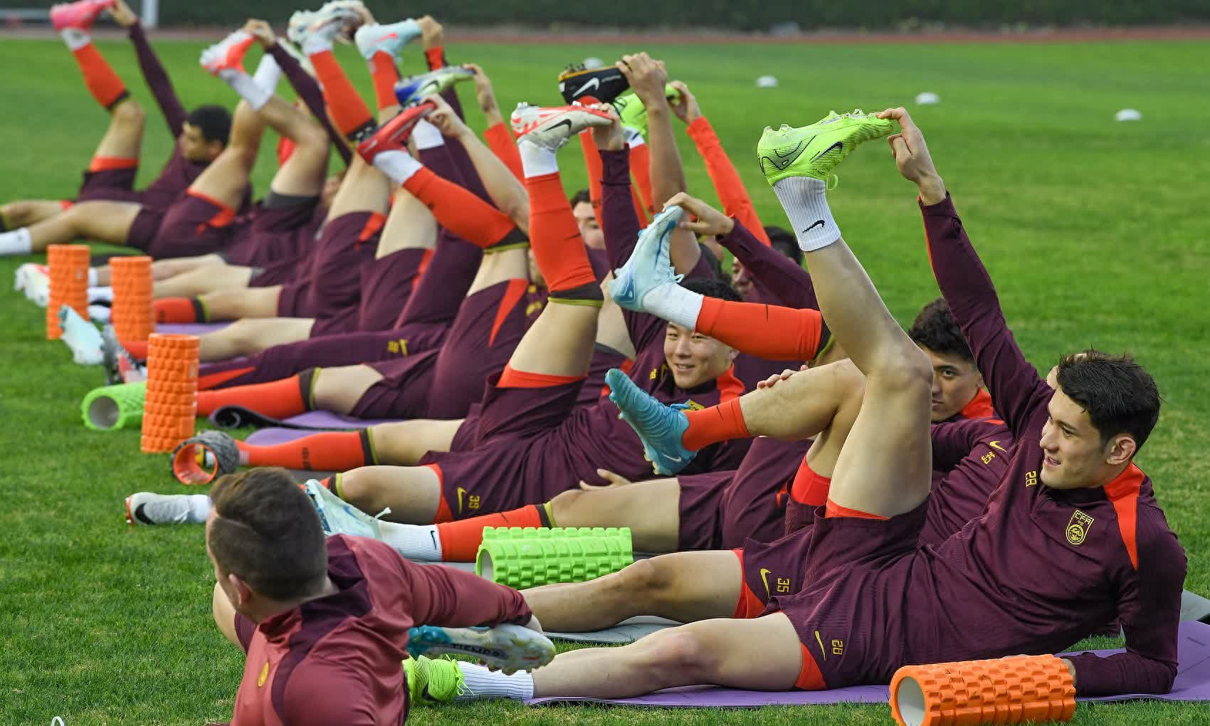 九游官网下载app下载-关于一支球队正在积极训练和调整状态以备战下一场比赛的信息