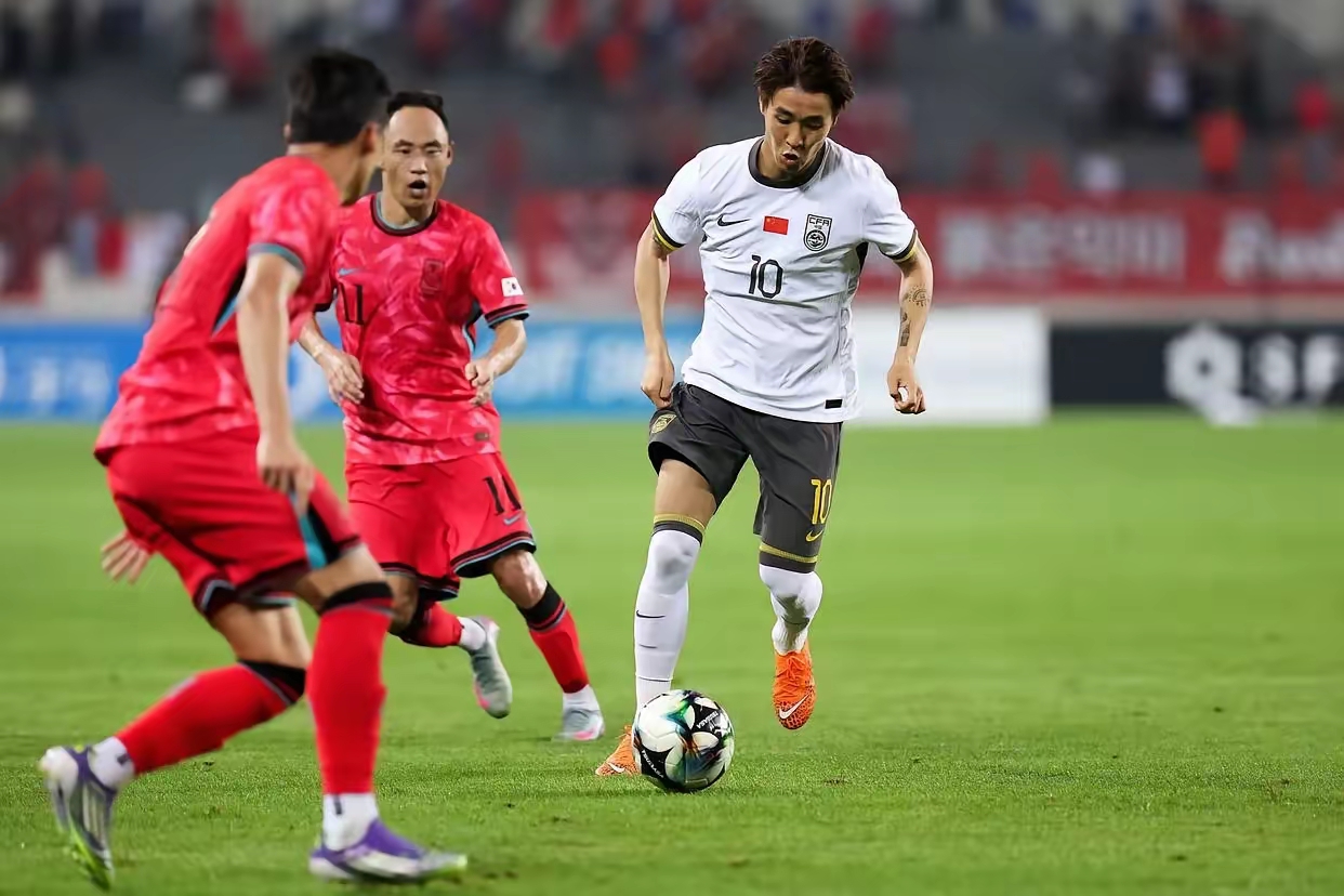 国内球队在国际赛事中连续失利，团队压力巨大的简单介绍