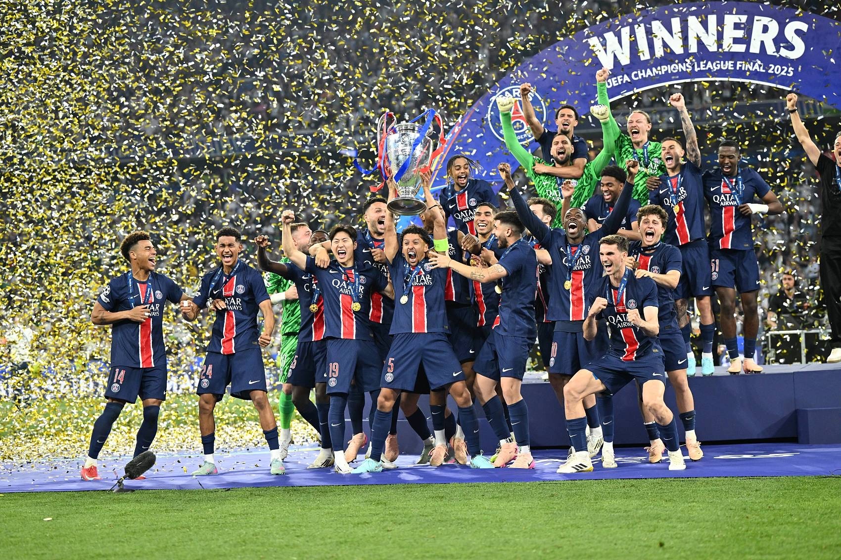 九游官网-欧预赛常规赛燃烧战火，强队争夺胜利